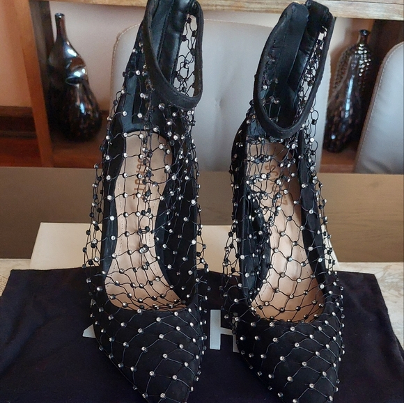 Shoes - Picture 2 of 6